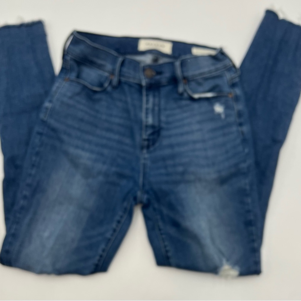 PACSUN High-Rise Ankle Jegging Jeans Size 24 Distressed front Raw ankles